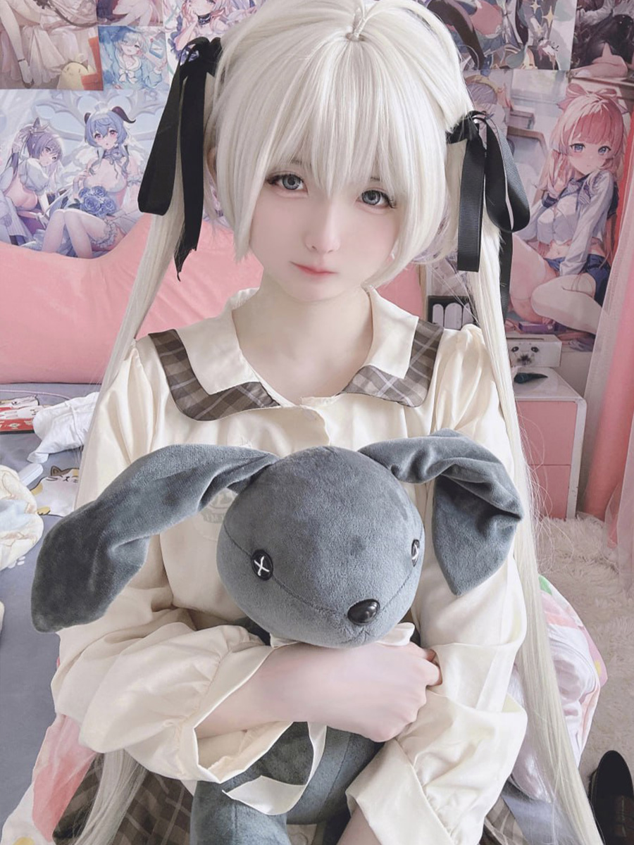 占星猫 好可爱的白丝女仆，自慰骚浪淫叫，听的牛牛痒痒的