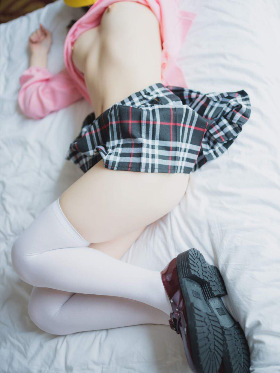 极品反差学生妹 清纯美丽 黑丝诱惑 初恋的感觉