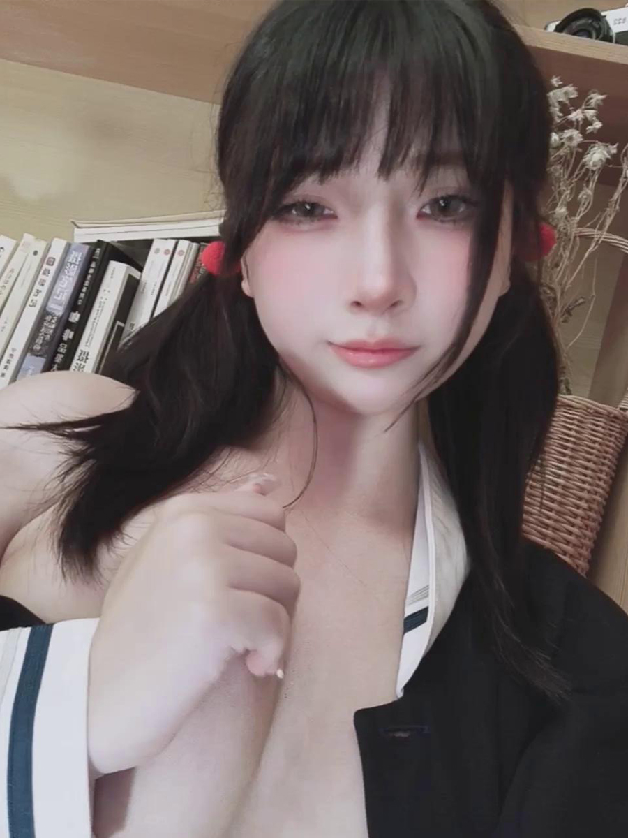 推特极品 福利姬大尺度写真自拍自慰视频