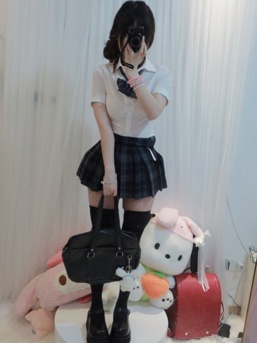 极致粉嫩小骚货一大早起床就要爆操内射